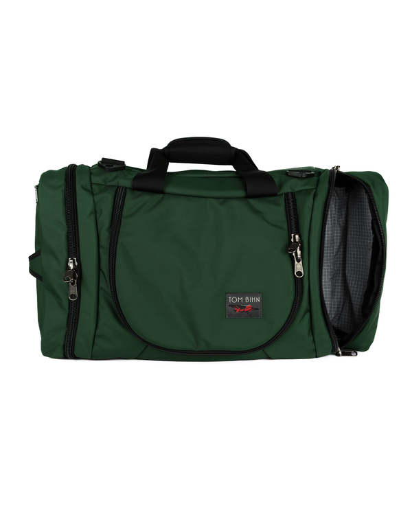 Aeronaut 30 in Wilderness with an Northwest Sky 200 Halcyon interior.